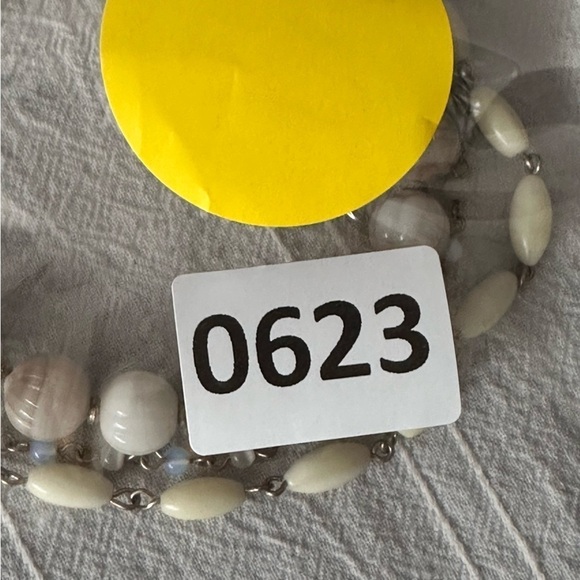 Necklace Choker Bead Opalite Glass Calcite Rock Acrylic on Gold Tone Chain 0623 - Picture 9 of 9